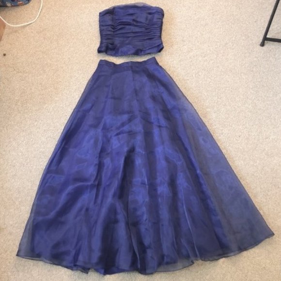 LIKE NEW Prom Dress (two piece set) - Picture 4 of 16